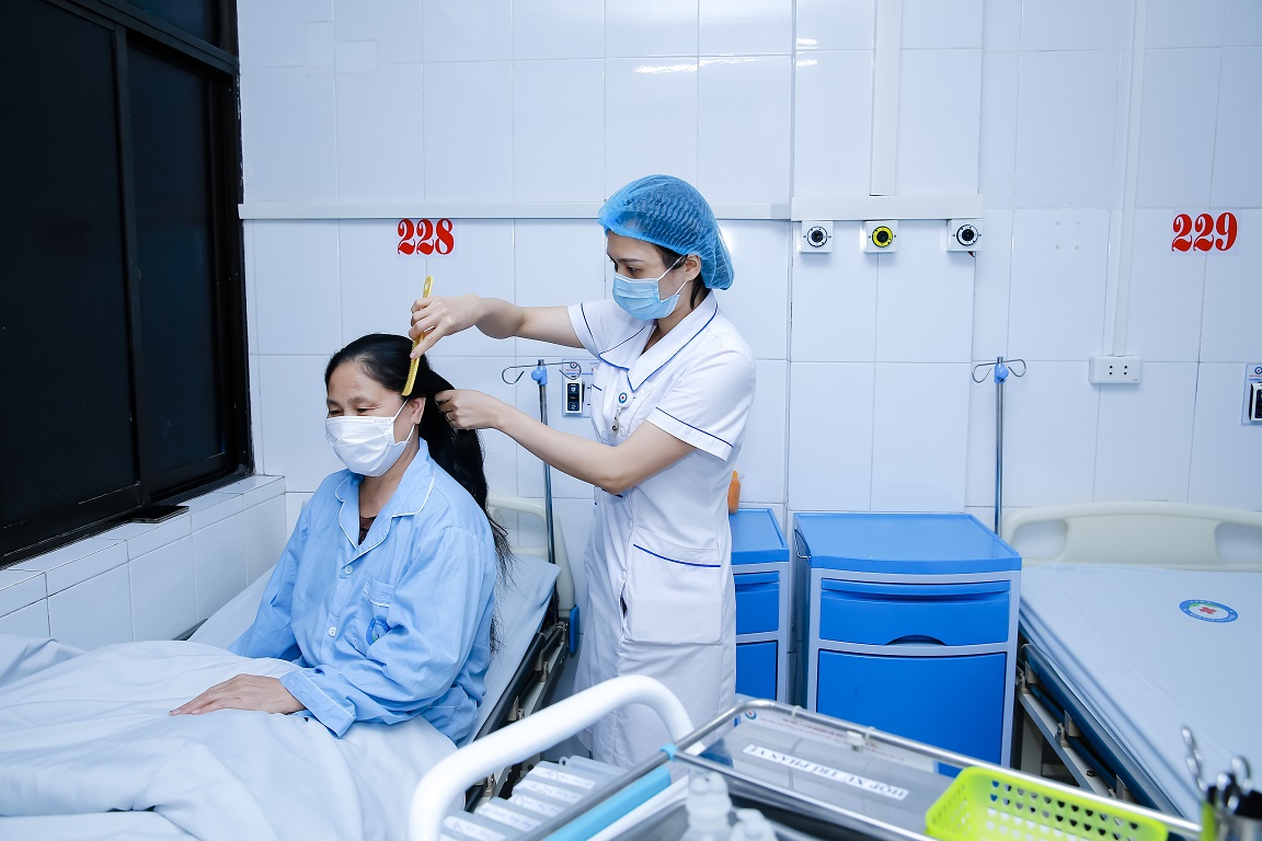 Chăm sóc hỗ trợ người bệnh tại bệnh viện